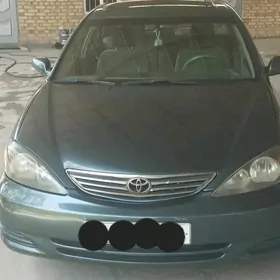 Toyota Camry 2004