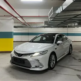 Toyota Camry 2018