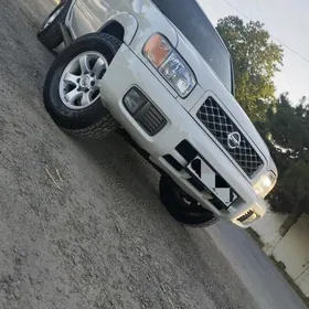 Nissan Pathfinder 2000