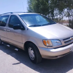 Toyota Sienna 2000