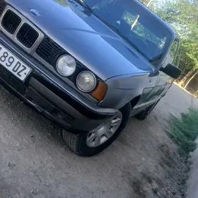 BMW 525 1990