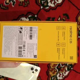 realme C35