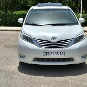 Toyota Sienna 2017