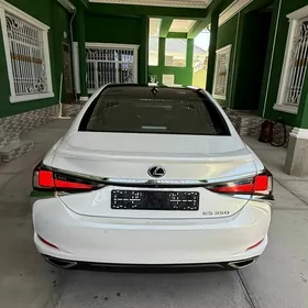Lexus ES 350 2019