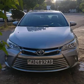 Toyota Camry 2016