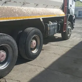 Mercedes-Benz ACTROS 3331 2014