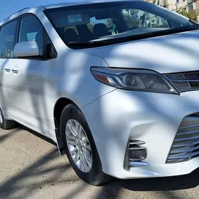 Toyota Sienna 2017