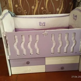 детская кроватка