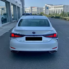 Lexus ES 350 2019