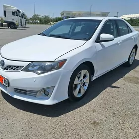 Toyota Camry 2013