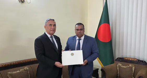 Президенту Бангладеш передано приглашение на конференцию в Туркменистане