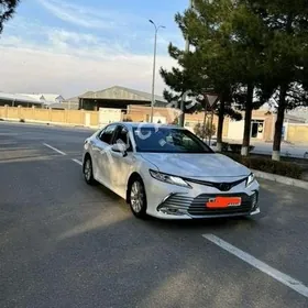 Toyota Camry 2020