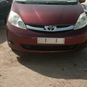 Toyota Sienna 2008