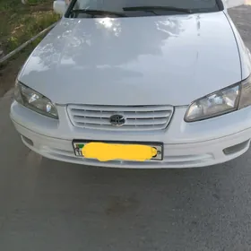 Toyota Camry 2001