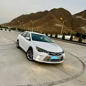 Toyota Camry 2016