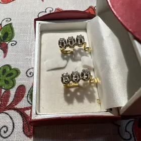 золотые серьги