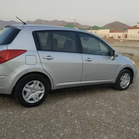 Nissan Versa 2010