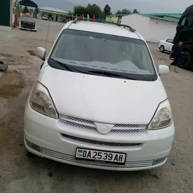Toyota Sienna 2005