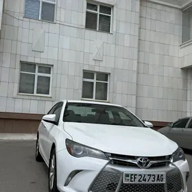 Toyota Camry 2017