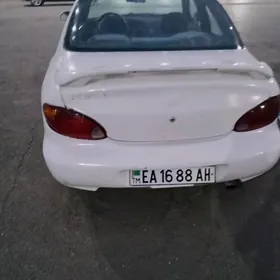 Hyundai Elantra 2000