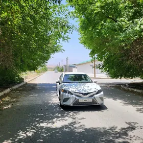 Toyota Camry 2020