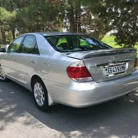 Toyota Camry 2004