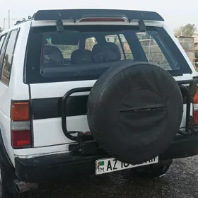 Nissan Pathfinder 1995