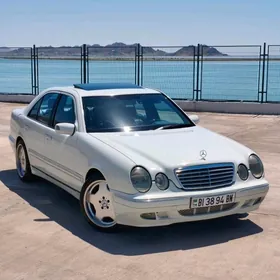 Mercedes-Benz E-Class 2001