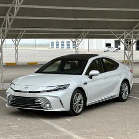 Toyota Camry 2024