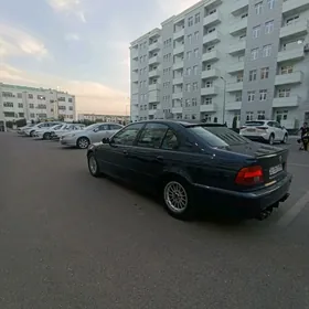 BMW E39 1998