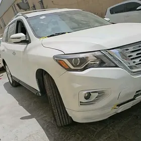 Nissan Pathfinder 2020