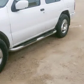 Nissan Pathfinder 1998