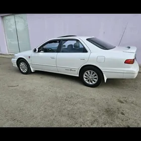 Toyota Camry 2001