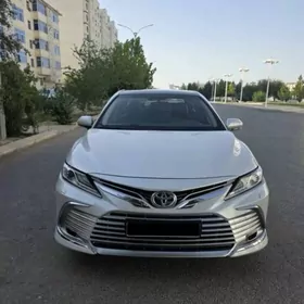 Toyota Camry 2022