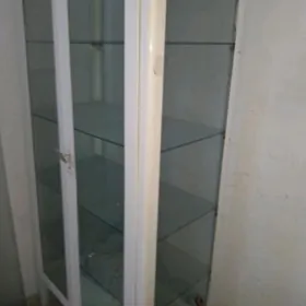 Медицинский шкаф şkaf
