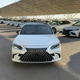 Lexus ES 350 2025