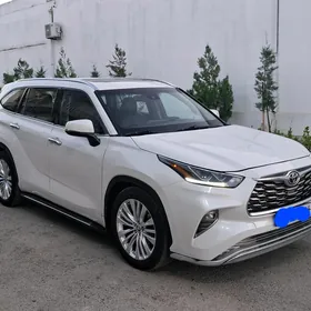 Toyota Highlander 2020