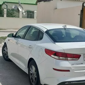 Kia Optima 2020