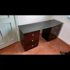 Spalny krowat.tumboçka.stol