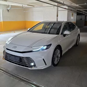 Toyota Camry 2024