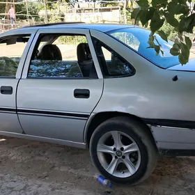 Opel Vectra 1989
