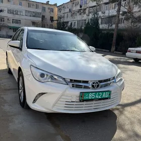 Toyota Camry 2016