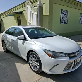 Toyota Camry 2016