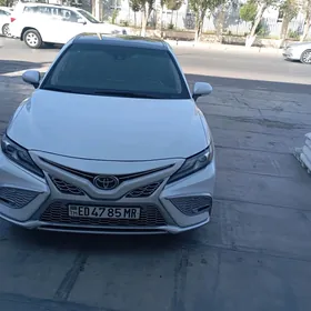 Toyota Camry 2023