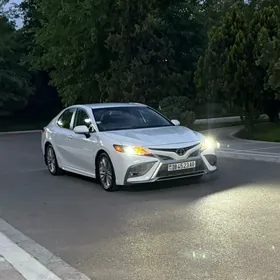 Toyota Camry 2023