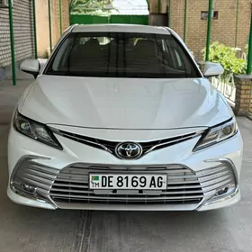 Toyota Camry 2020