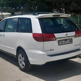 Toyota Sienna 2004