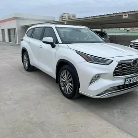 Toyota Highlander 2022