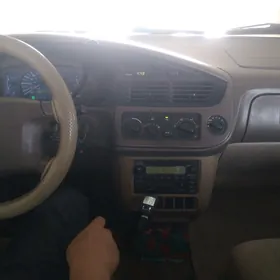Toyota Sienna 2002