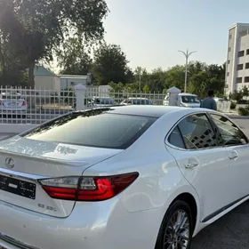 Lexus ES 350 2016